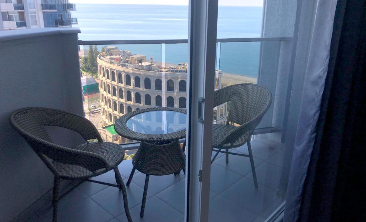 Black Sea Towers Batumi Exterior photo