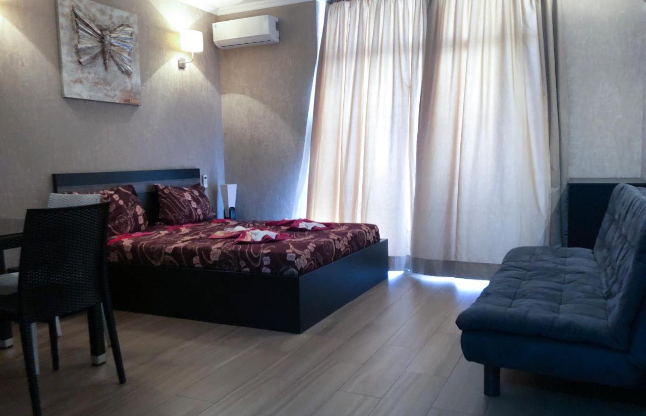 Black Sea Towers Batumi Exterior photo