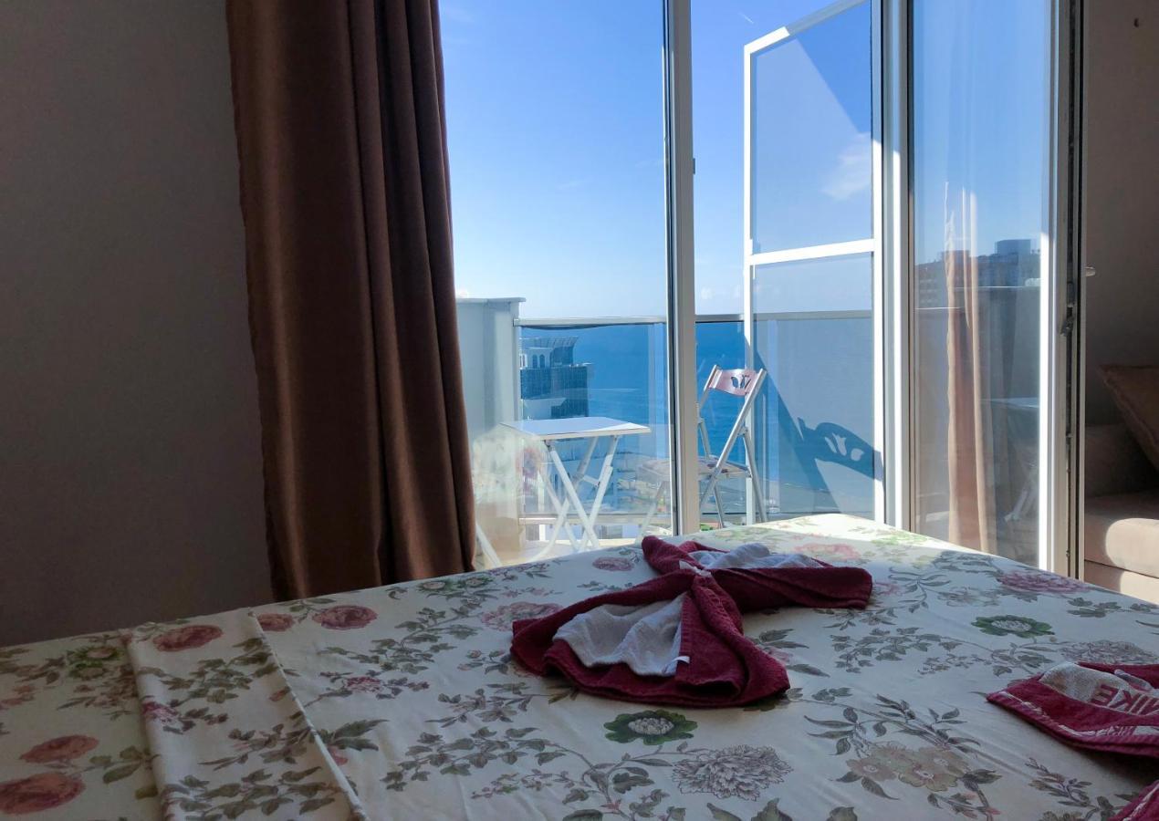 Black Sea Towers Batumi Exterior photo