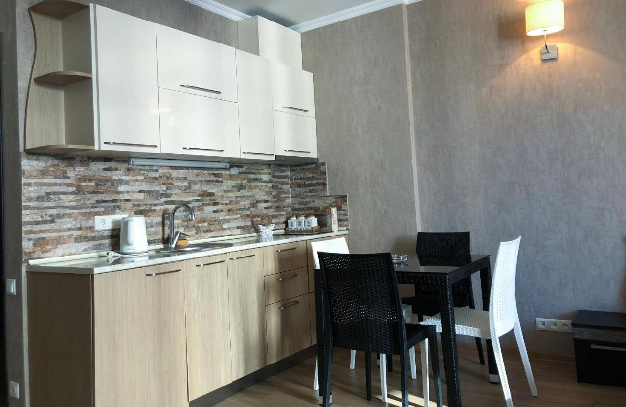 Black Sea Towers Batumi Exterior photo