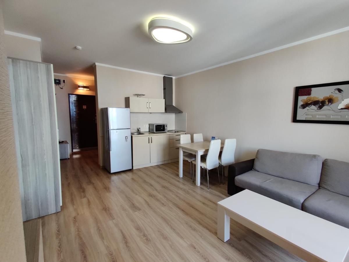 Black Sea Towers Batumi Exterior photo