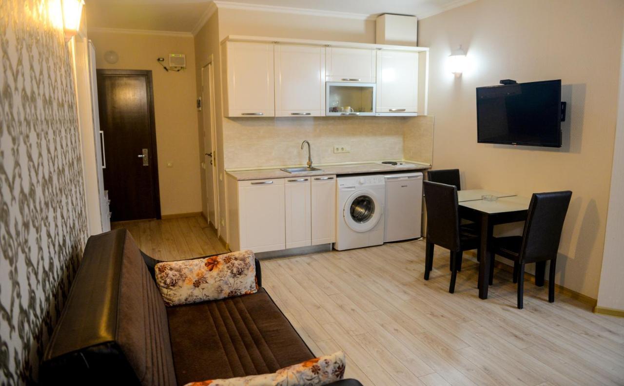 Black Sea Towers Batumi Exterior photo