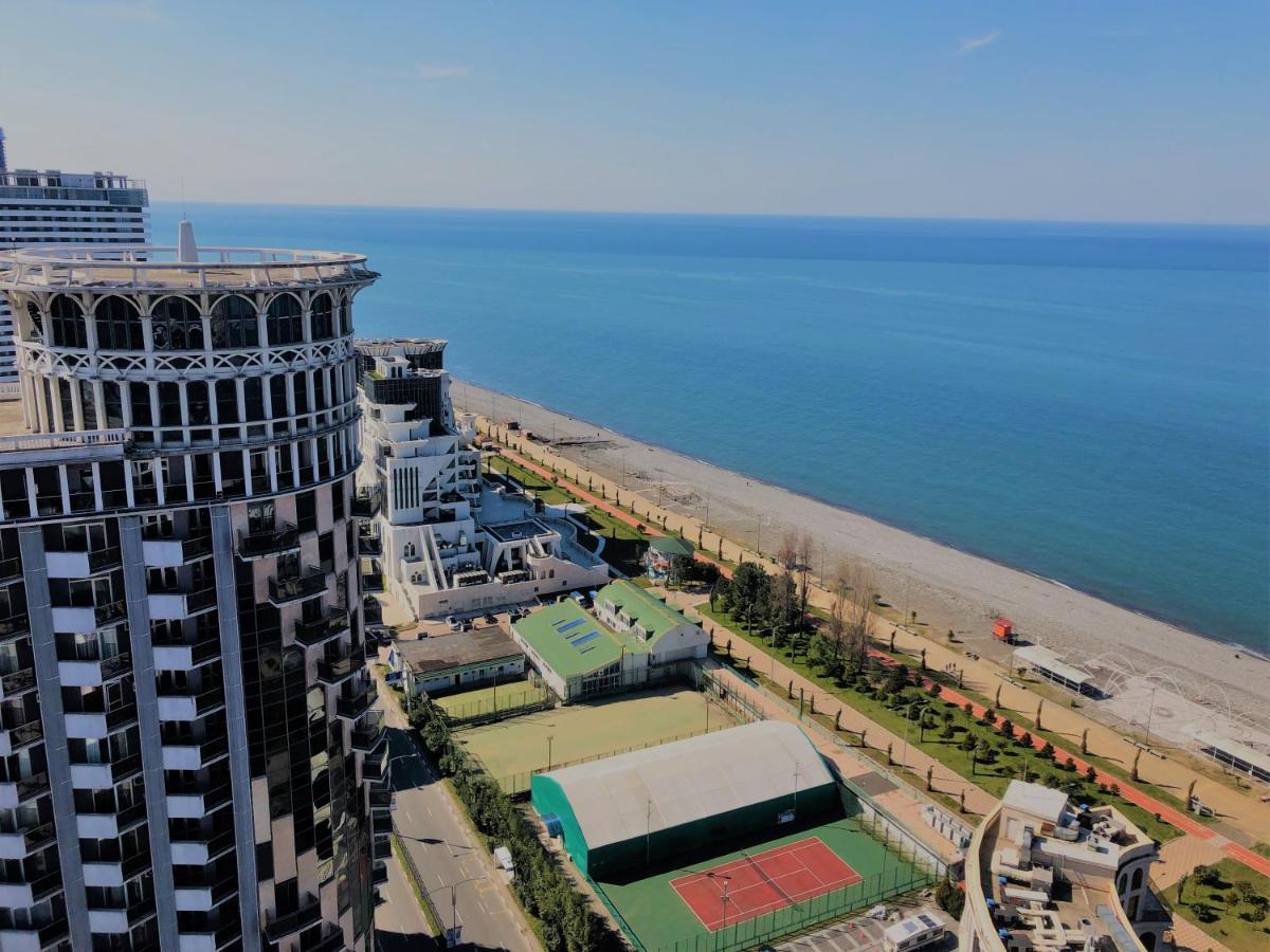 Black Sea Towers Batumi Exterior photo